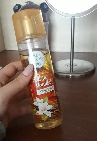 vücut spreyi