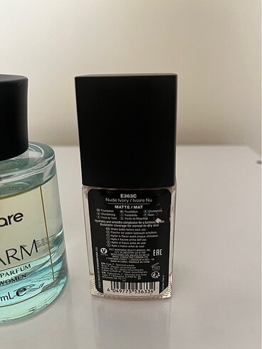 Wet n wild Parfüm ve fondöten