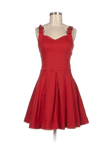 Karen Millen Kısa Elbise %70 İndirimli.