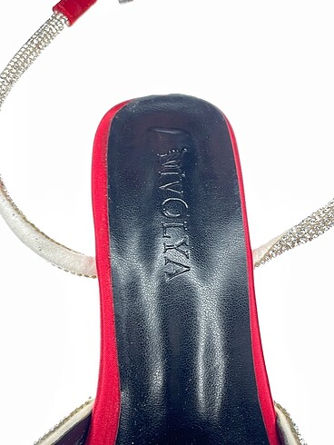 37 Beden kırmızı Renk Vintage Love Stiletto %70 İndirimli.