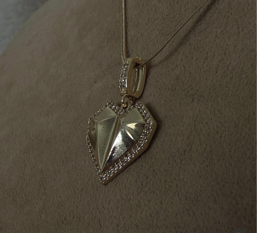 Altın Renk Mini Yılan Desenli Kolye - Görsel 3