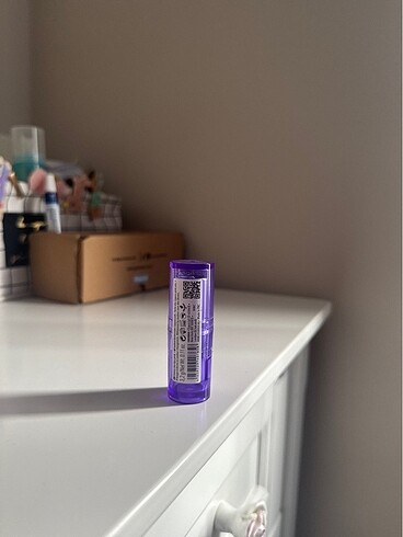 Beden Essence space glow renk değiştiren lipstick