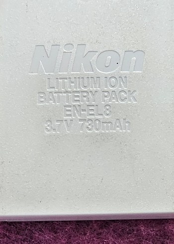 Beyaz Nikon Lityum İyon Pil Paketi Rozeti