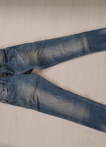 Kullanılmamış jean