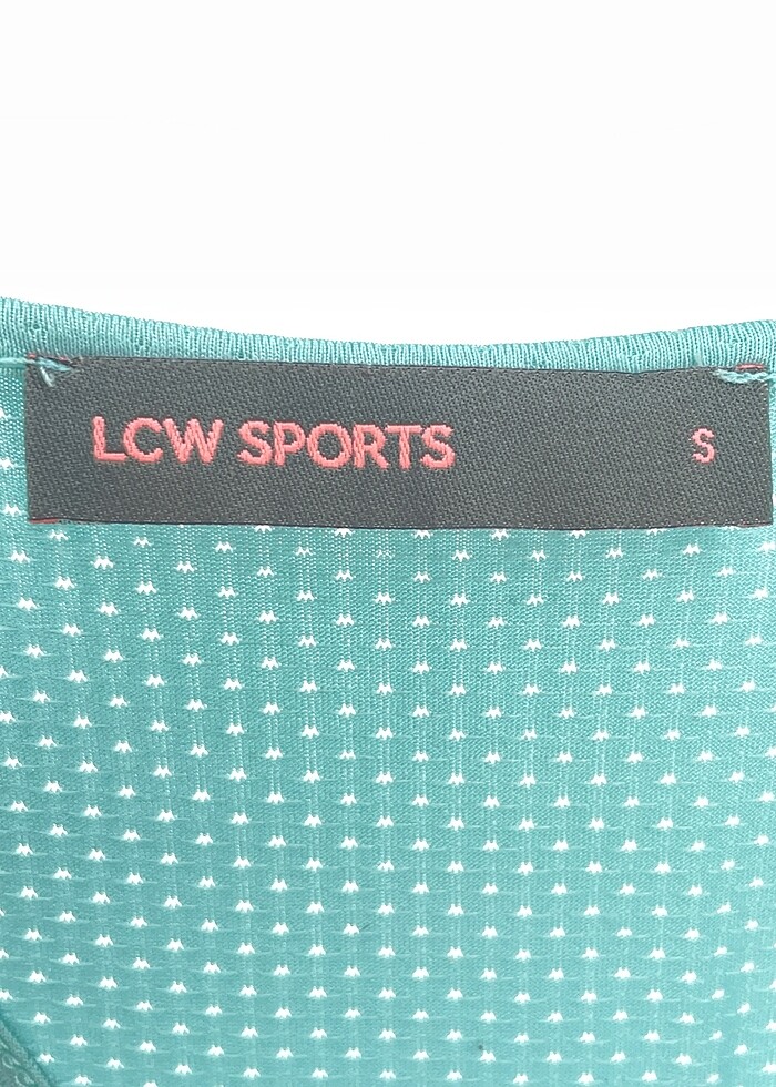 LC Waikiki T-shirt %70 İndirimli. - Görsel 4