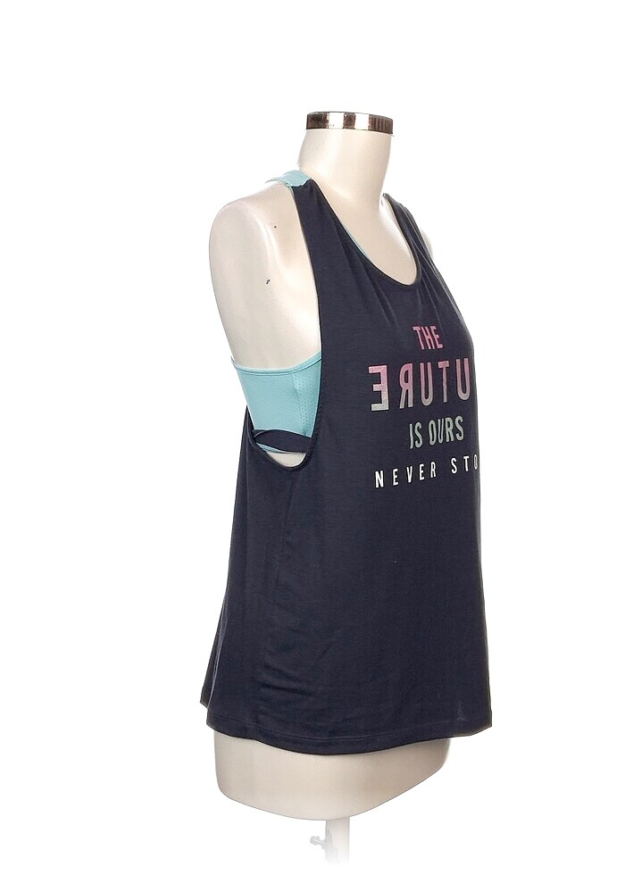 LC Waikiki T-shirt %70 İndirimli. - Görsel 2