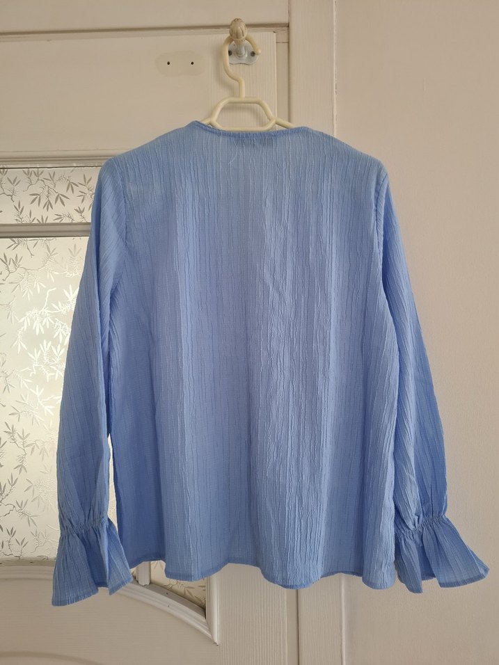 Mavi Keten Kadın Gömlek Volanlı V Yaka - Görsel 4