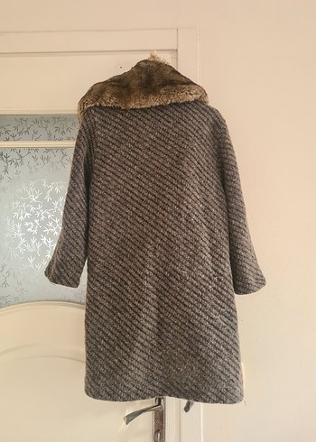 zara marka Kürk Yaka Desenli Kaban - Görsel 4