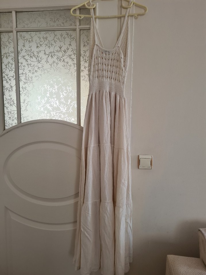 Bohem Tarzı Beyaz Uzun Askılı Elbise - Görsel 4