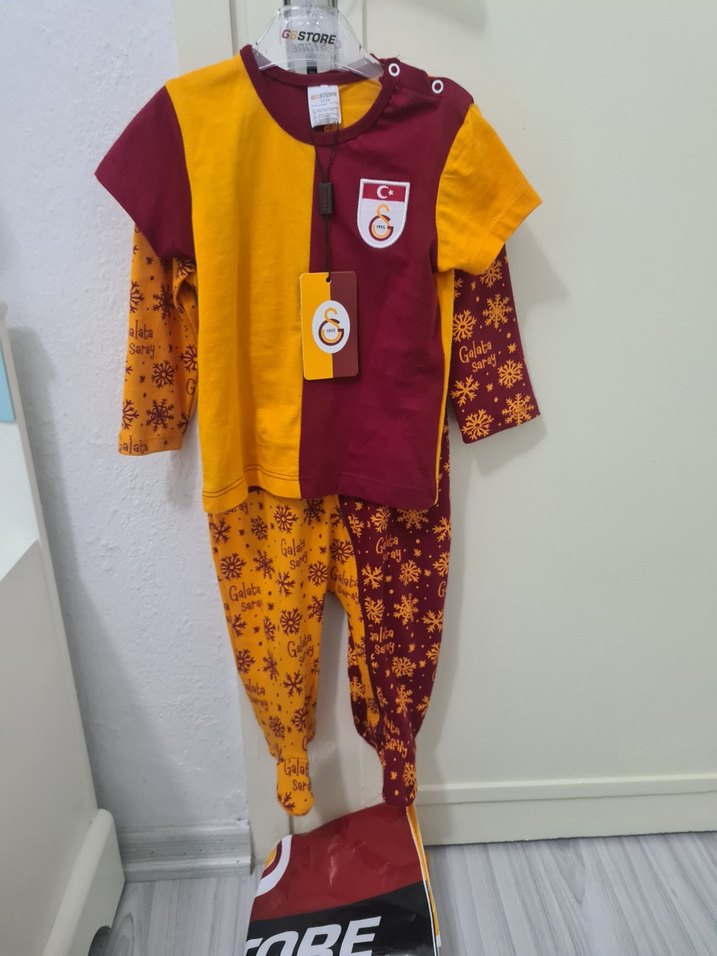 Galatasaray Çocuk Polar zıbın ve 10 numara forma - Görsel 2