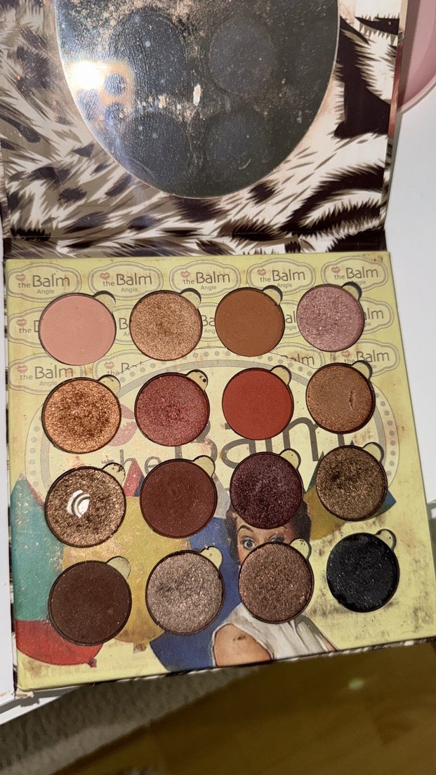 The balm Koyu Kahverengi Göz Farı Paleti - Görsel 3