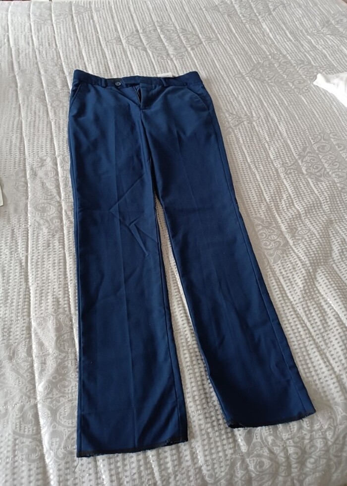 Bir defa kullanılmıştır yırtığı yoktur 11-12 yaş çocuk takım elb - Görsel 2