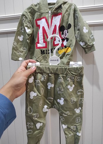 Mickey Mouse Baskılı Kapüşonlu Erkek Bebek Takımı