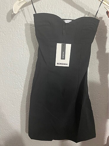 xs Beden BERSHKA straplez elbise hiç giyilmedi etiketli