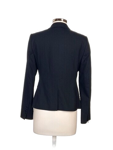 40 Beden ipekyol Blazer %70 İndirimli.