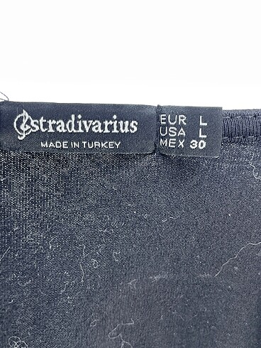 l Beden siyah Renk Stradivarius Bluz %70 İndirimli.