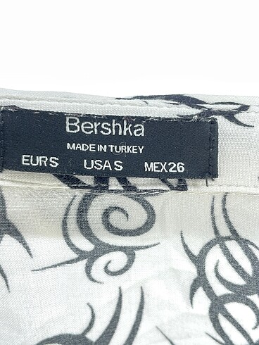 s Beden çeşitli Renk Bershka Gömlek %70 İndirimli.