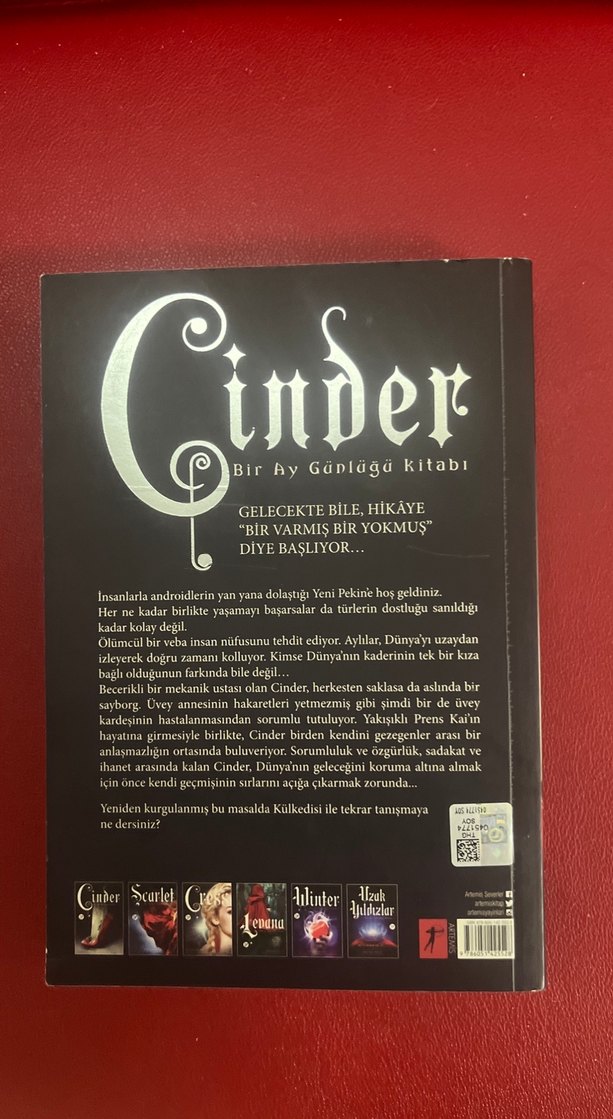 Cinder - Bir Ay Günlüğü Kitabı - Görsel 2