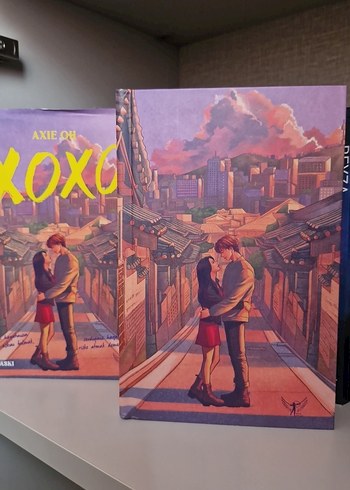  XOXO - Axie Oh Roman