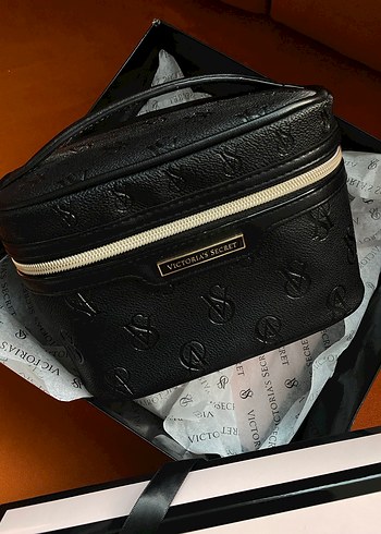 Victoria's Secret Makyaj Çantası - Görsel 3