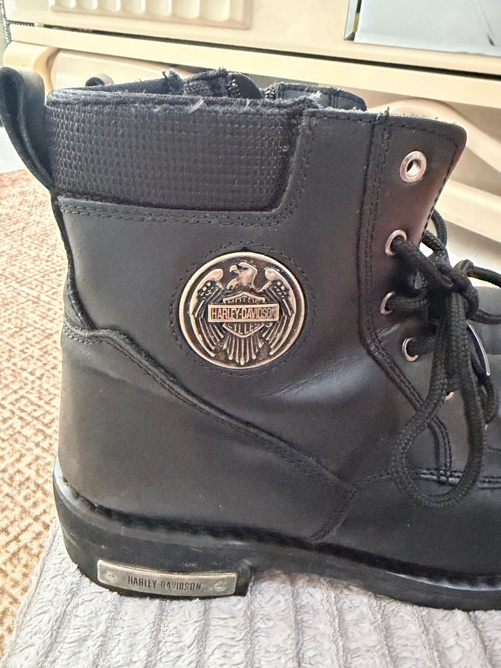 Siyah Deri Harley-Davidson Biker Bot - Görsel 3