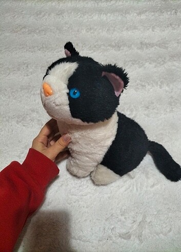 Oyuncak peluş kedi