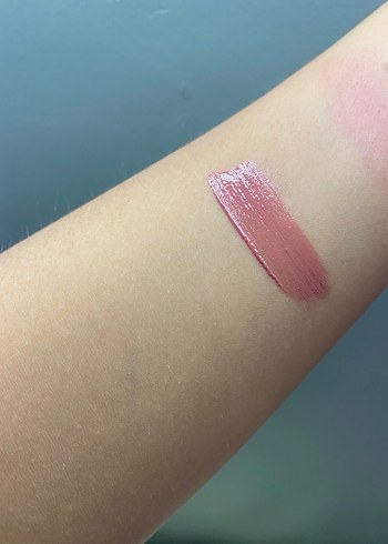 Farmasi Pastel Bej Renk Sıvı Ruj