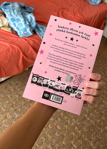  Beden Isadora Moon - Pijama Partisine Gidiyor