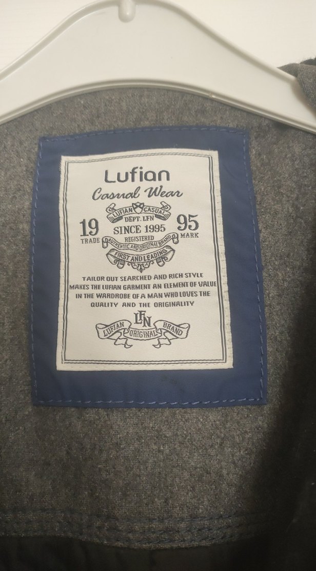 Erkek Siyah Düğmeli  kaşe kalın ağır mont en 59 cm boy 66 cm - Görsel 2