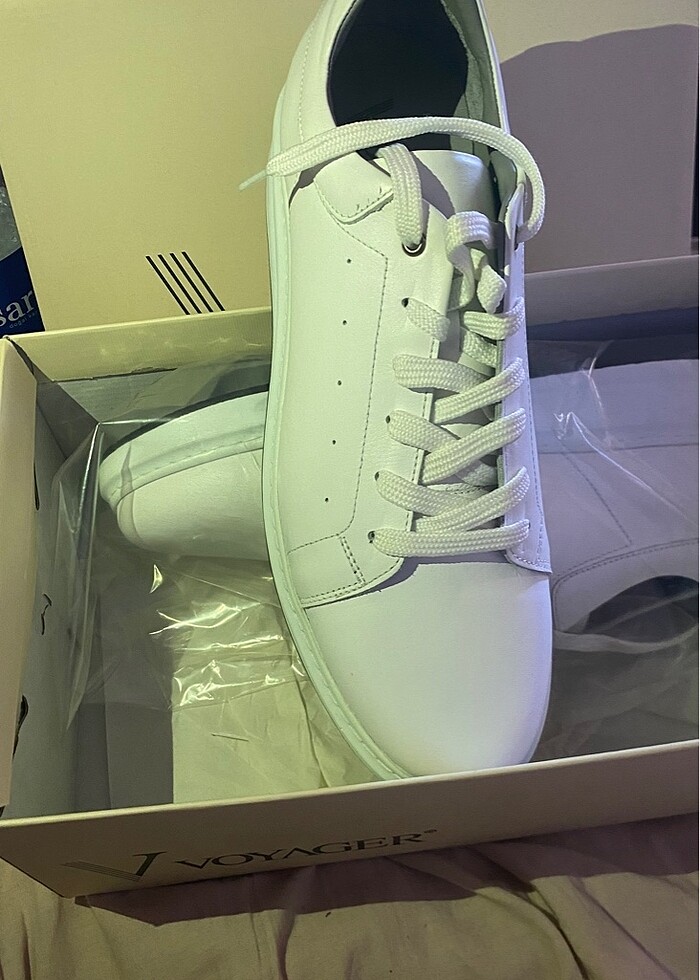 Beyaz deri ayakkabı - Görsel 2