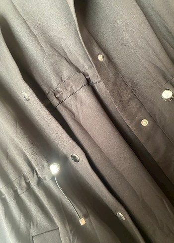 Düğmeli Siya Uzun Ceket - Görsel 3