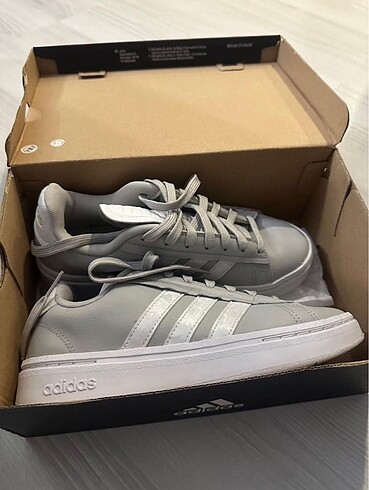Adidas Grand Court Alpha spor ayakkabı