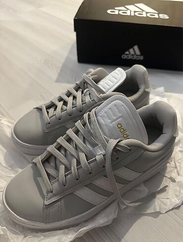 37 Beden gri Renk Adidas Grand Court Alpha spor ayakkabı