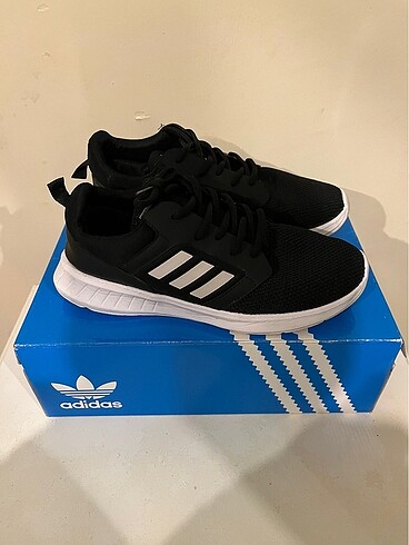 Adidas spor ayakkabı