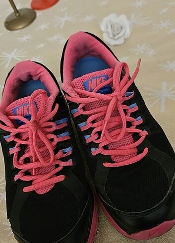 38 Beden NIKE marka 38 numara spor ayakkabı
