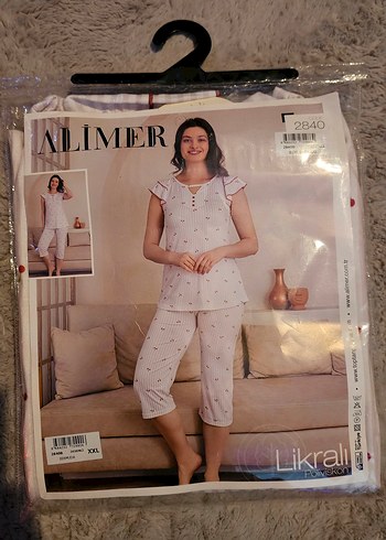 Beyaz Baskılı Kısa Kollu Rahat Kadın Pijama