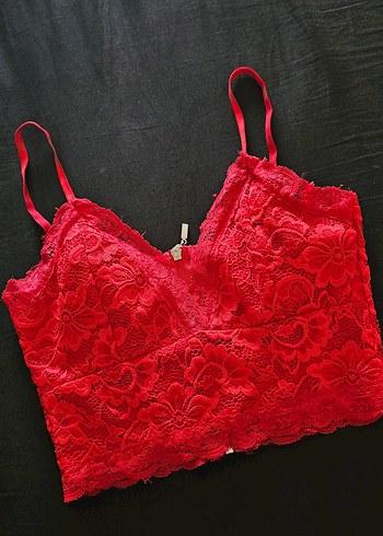 Kırmızı Dantel İşlemeli Bohem Bralet