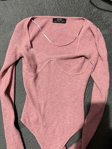 BERSHKA body