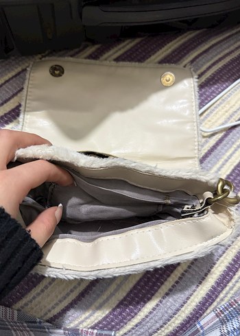 Beyaz Peluş Bohem Zincirli Çanta - Görsel 2