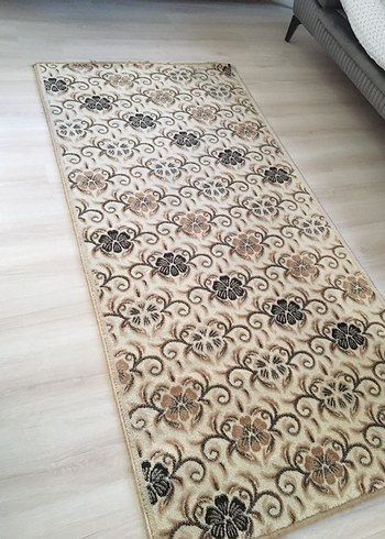 Çiçek Desenli Halı - Görsel 2