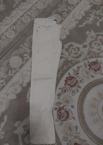 Beyaz Kadın Kemerli Kumaş Pantolon