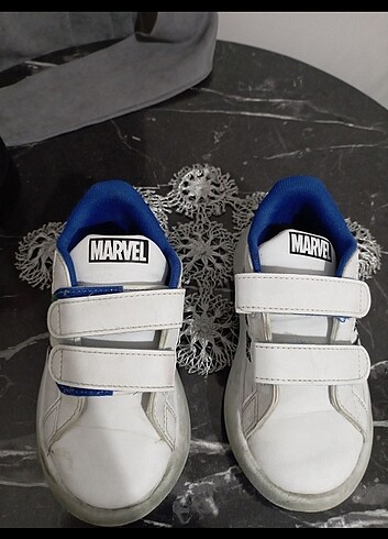 26 Beden Adidas marvel's Spiderman çocuk ayakkabısı