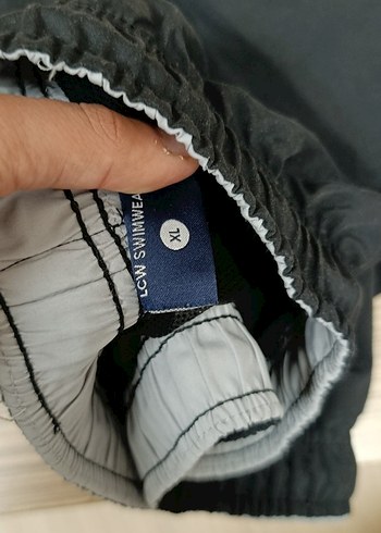 Siyah Erkek Midi Boy Rahat Yüzme Şortu - Görsel 3