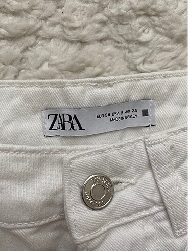 34 Beden Zara beyaz yırtıklı jean