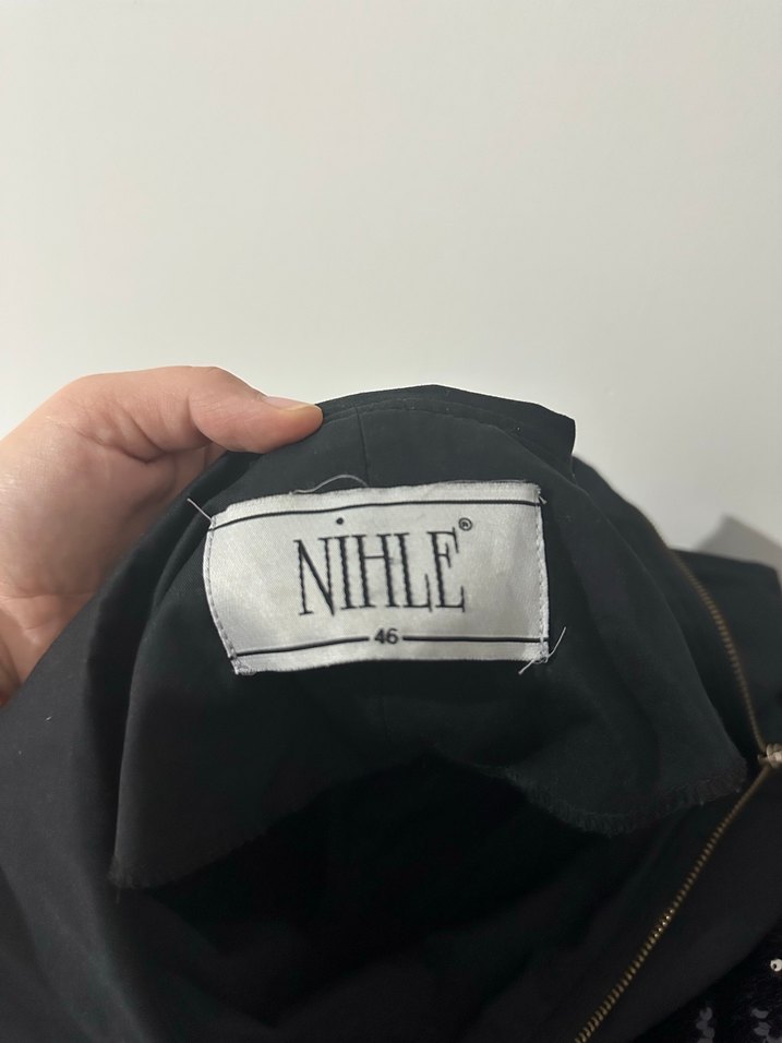 Siyah Uzun Kadın Yağmurluk - Gotik Stil - Görsel 2