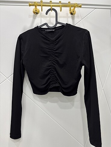 Siyah crop