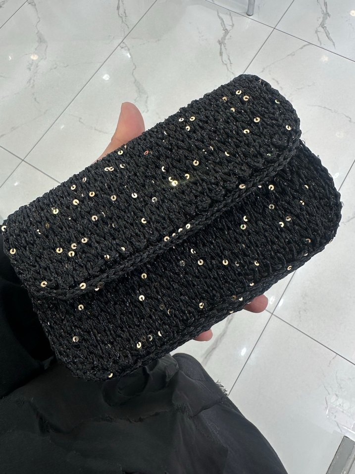 Pul Detaylı Siyah Örgü Kadın Çanta - Görsel 3