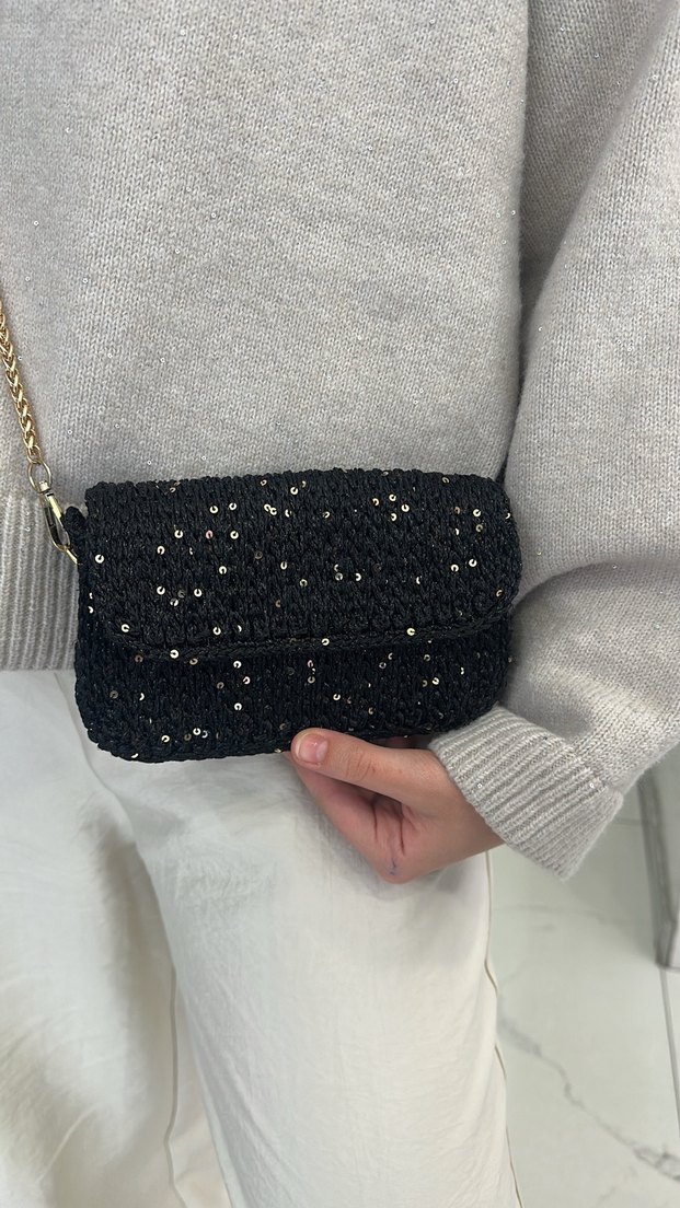 Pul Detaylı Siyah Örgü Kadın Çanta - Görsel 4
