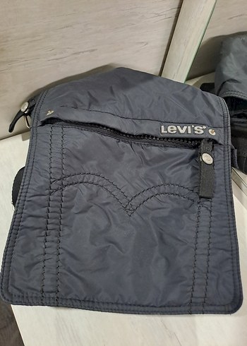 Levis Levi S Siyah Capraz Canta