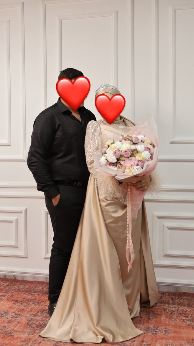 Drapeli Uzun Kollu Altın Renkli Straplez Abiye - Görsel 2